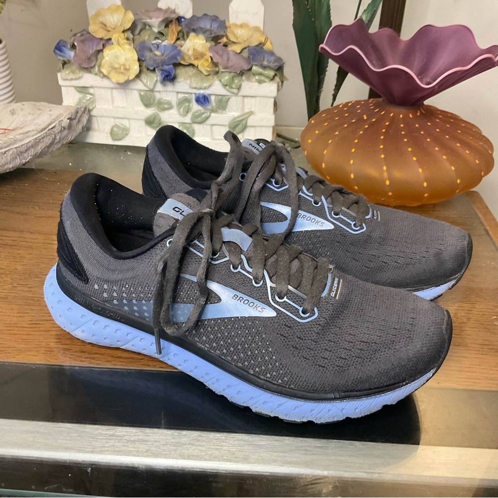 BROOKS WOMENS GLYCERIN 18 RUNNING SHOES SZ 7 Narrow(2A)